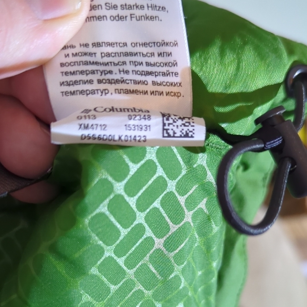 Columbia Vibrant Green and Charcoal Jacket - Picture 10 of 16